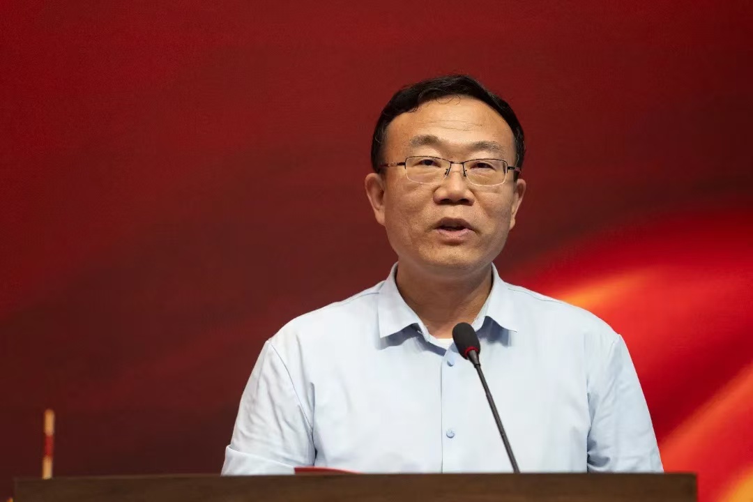 孔总发言照片2.jpg